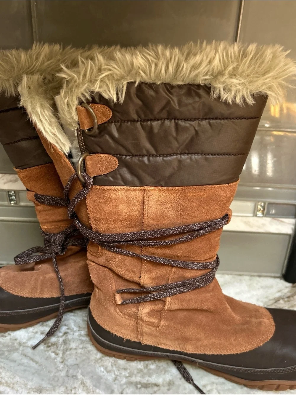 THE NORTH FACE Primaloft 200 Gram Insulation Womens Winter Boots Sz 9 Suede/FUR